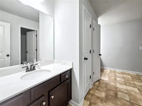 Entry Way - 2015 Chapel Estates Ln, Dacula, GA 30019 photo 4 of 4