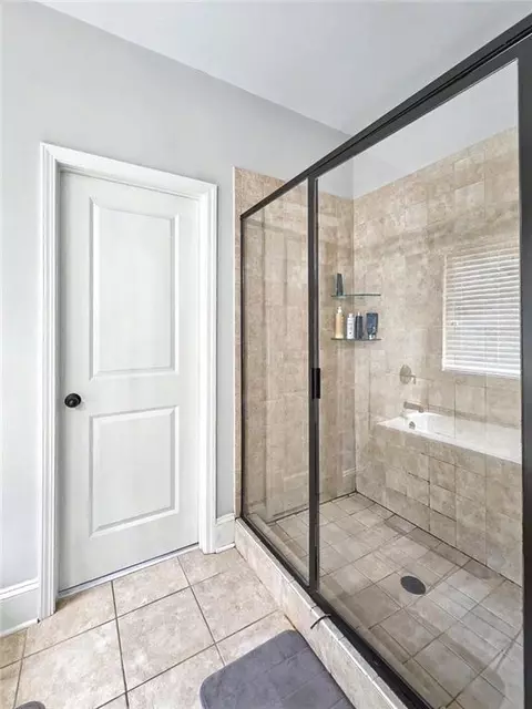 Bath - 2015 Chapel Estates Ln, Dacula, GA 30019 photo 3 of 3