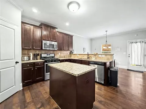 Kitchen - 2015 Chapel Estates Ln, Dacula, GA 30019 photo 1 of 2