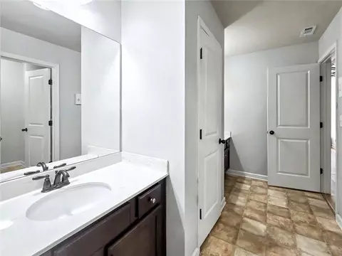 Entry Way - 2015 Chapel Estates Ln, Dacula, GA 30019 photo 3 of 4
