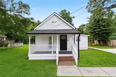 104 Sargent Kennon St, Newnan, GA 30263