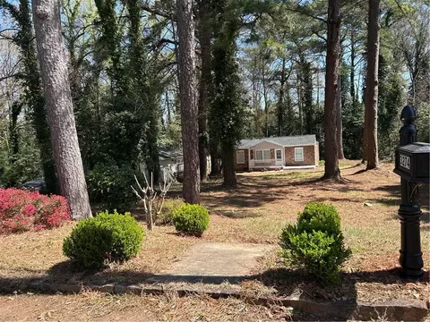 3274 Fern Dr, Tucker, GA 30084