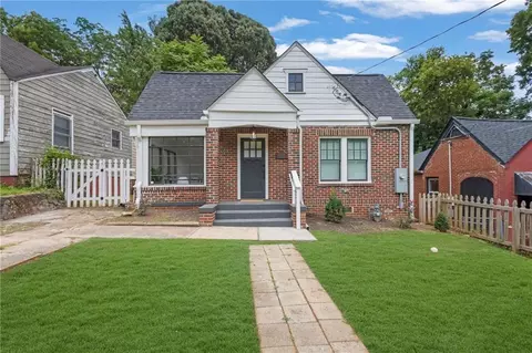 1004 Westmoor Dr NW, Atlanta, GA 30314
