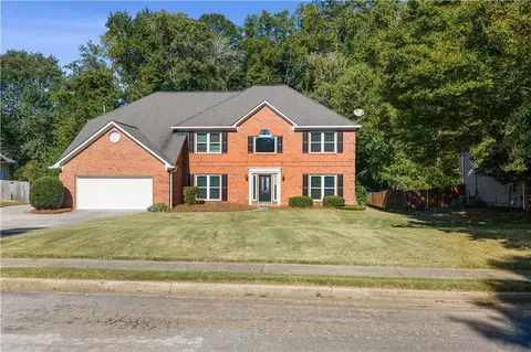 990 Allenbrook Ln, Roswell, GA 30075