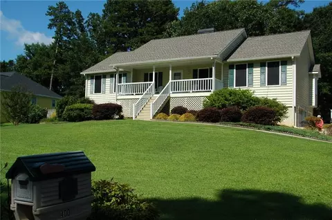 400 Lambeth Dr, Hiram, GA 30141