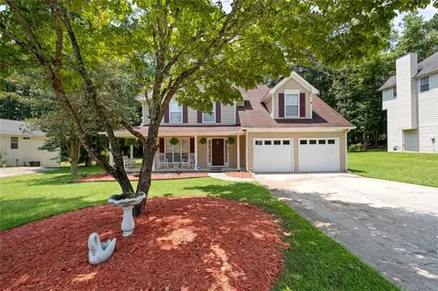 9878 Point View Dr, Jonesboro, GA 30238