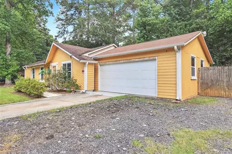 9018 Huntwood Ln, Riverdale, GA 30274