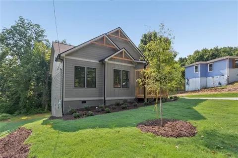 2782 Mango Cir NW, Atlanta, GA 30318