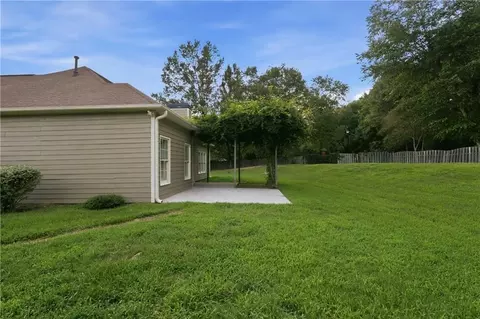 Exterior - 100 Clay Ct, Tyrone, GA 30290 photo 4 of 5