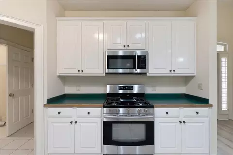 Kitchen - 100 Clay Ct, Tyrone, GA 30290 photo 2 of 3
