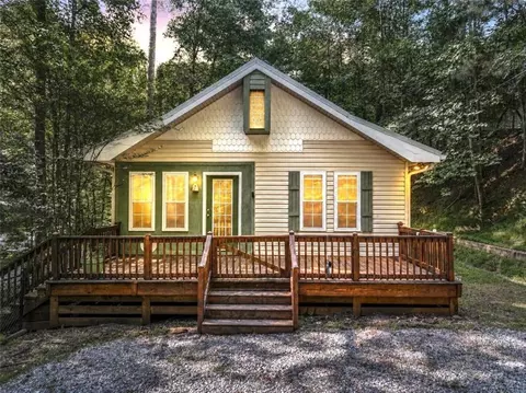 158 Bamby Ln, Ellijay, GA 30540