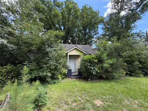 5905 Oakdale Rd SE, Mableton, GA 30126