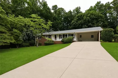 Exterior - 2905 Red Pine Ct, Duluth, GA 30096 photo 2 of 8