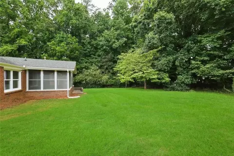 Exterior - 2905 Red Pine Ct, Duluth, GA 30096 photo 6 of 8