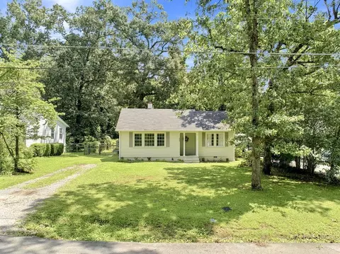 608 Briarwood Cir, Rome, GA 30165