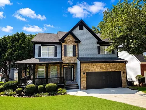 884 Liberty Ives Dr, Auburn, GA 30011
