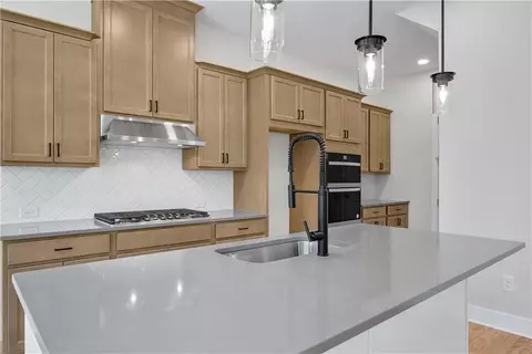 3885 Sunburst Ln, Cumming, GA 30028