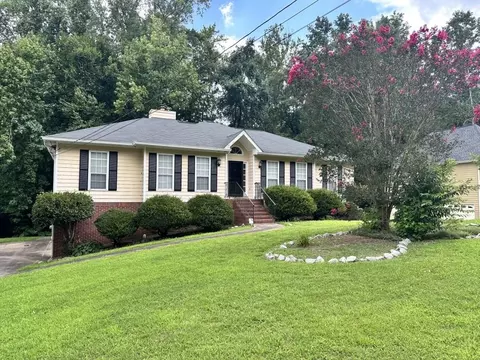 2051 Oakcreek Dr, Lithia Springs, GA 30122