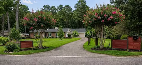 238 W Wedgewood Cir, Newnan, GA 30263