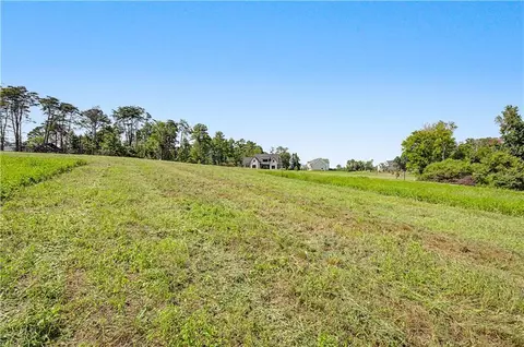 110 Palisade Dr, Rydal, GA 30171 photo 3