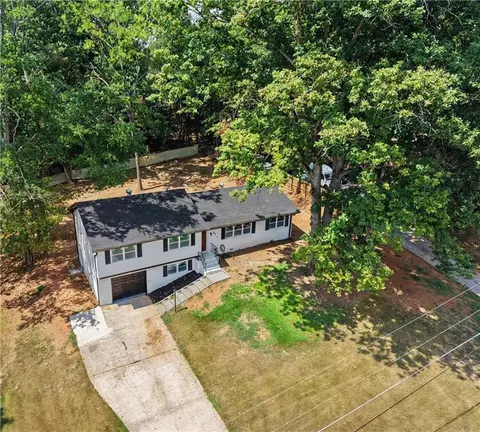2417 Winshire Dr, Decatur, GA 30035