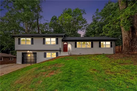 2417 Winshire Dr, Decatur, GA 30035