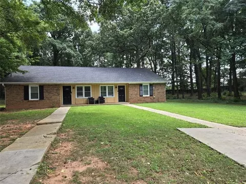 290 Rock Island Ln, Ellenwood, GA 30294