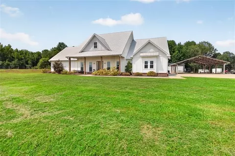 Exterior - 1475 Storey Ln, Jefferson, GA 30549 photo 5 of 22