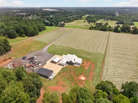 View/Area - 1475 Storey Ln, Jefferson, GA 30549 photo 7 of 10