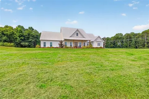 Exterior - 1475 Storey Ln, Jefferson, GA 30549 photo 3 of 22