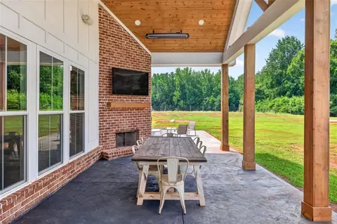 Exterior - 1475 Storey Ln, Jefferson, GA 30549 photo 14 of 22