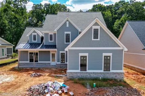 423 Lake Vista Dr, Statham, GA 30666