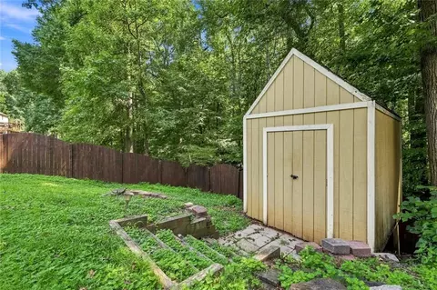 Exterior - 2150 Pendleton Pl, Suwanee, GA 30024 photo 9 of 10