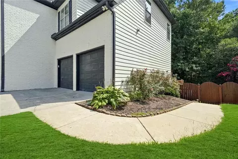 Exterior - 2150 Pendleton Pl, Suwanee, GA 30024 photo 3 of 10