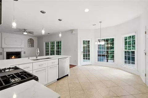 Kitchen - 2150 Pendleton Pl, Suwanee, GA 30024 photo 2 of 5