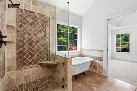 Bath - 2150 Pendleton Pl, Suwanee, GA 30024 photo 4 of 7