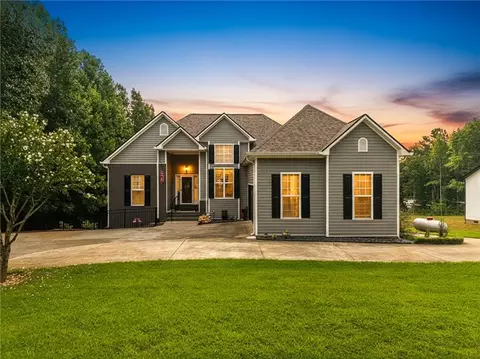 Exterior - 203 Firetower Rd, Jasper, GA 30143 photo 3 of 12
