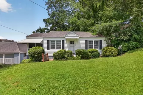 2727 Humphries St, East Point, GA 30344