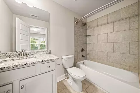 Bath - 2695 La Rive Dr, Duluth, GA 30097 photo 5 of 5