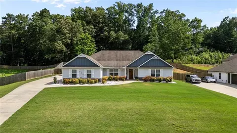 104 Harlan Trce, Villa Rica, GA 30180
