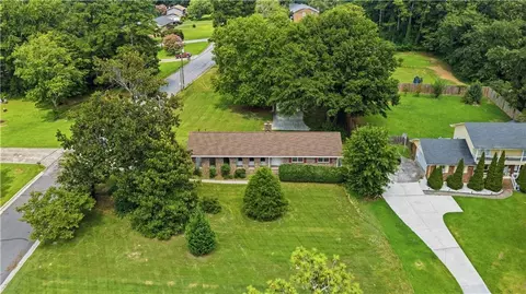 2171 Pinehurst Rd, Snellville, GA 30078