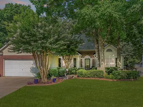 711 Soaring Dr, Marietta, GA 30062