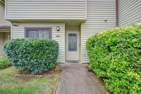 1182 Country Ct, Lawrenceville, GA 30044