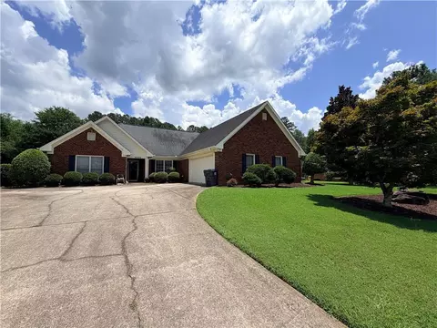 4090 Forest View Dr SE, Conyers, GA 30094