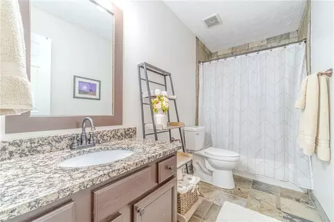 Bath - 1365 Heatherton Rd, Dacula, GA 30019 photo 1 of 7