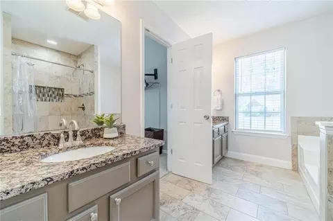 Bath - 1365 Heatherton Rd, Dacula, GA 30019 photo 4 of 7
