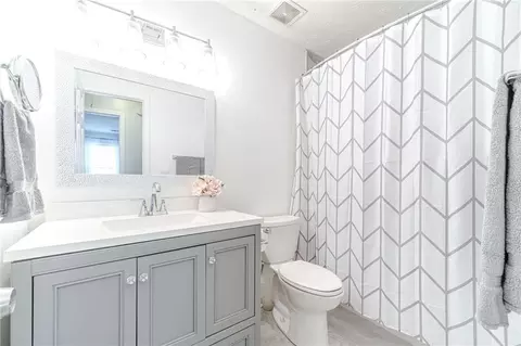 Bath - 1365 Heatherton Rd, Dacula, GA 30019 photo 2 of 7
