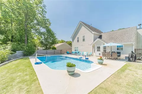 Exterior - 1365 Heatherton Rd, Dacula, GA 30019 photo 6 of 9