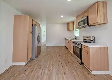 Kitchen - 13 Brown St, Toccoa, GA 30577 photo 2 of 2
