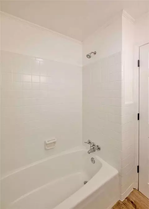 Bath - 13 Brown St, Toccoa, GA 30577 photo 4 of 4